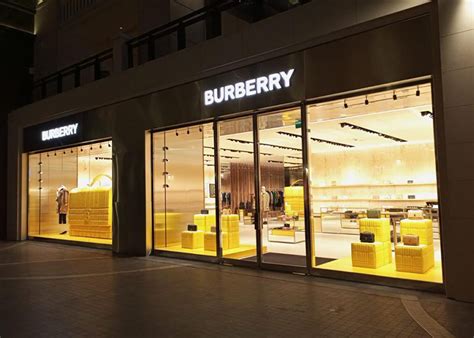 burberry emaar telefon|Burberry, Emaar Square Üsküdar, İstanbul .